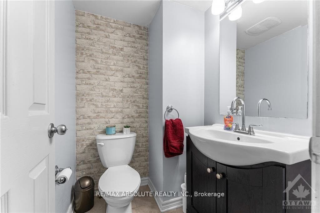 573 Chapman Mills Drive Unit A photo 12