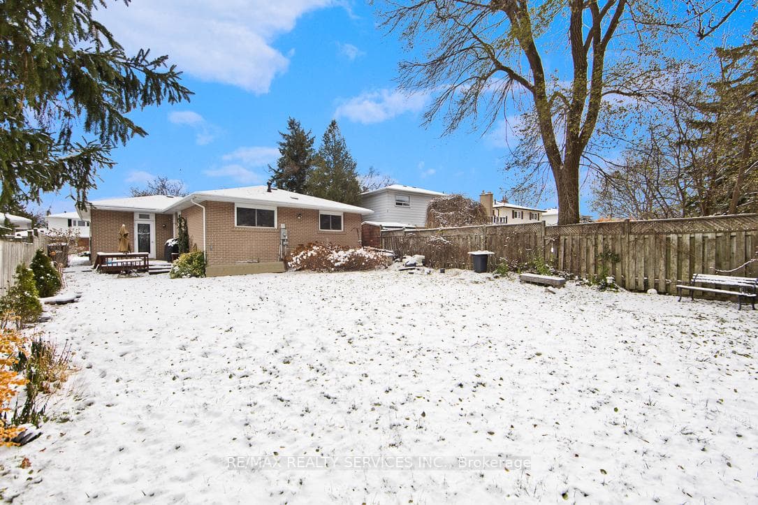 58 Watson Crescent photo 22