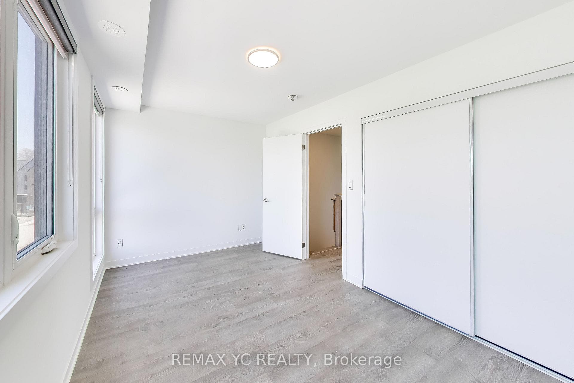 18 Deep Roots Terrace photo 26