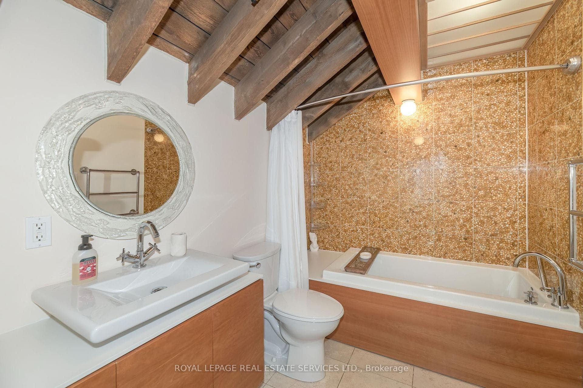384 Sunnyside Avenue Unit 308 photo 24