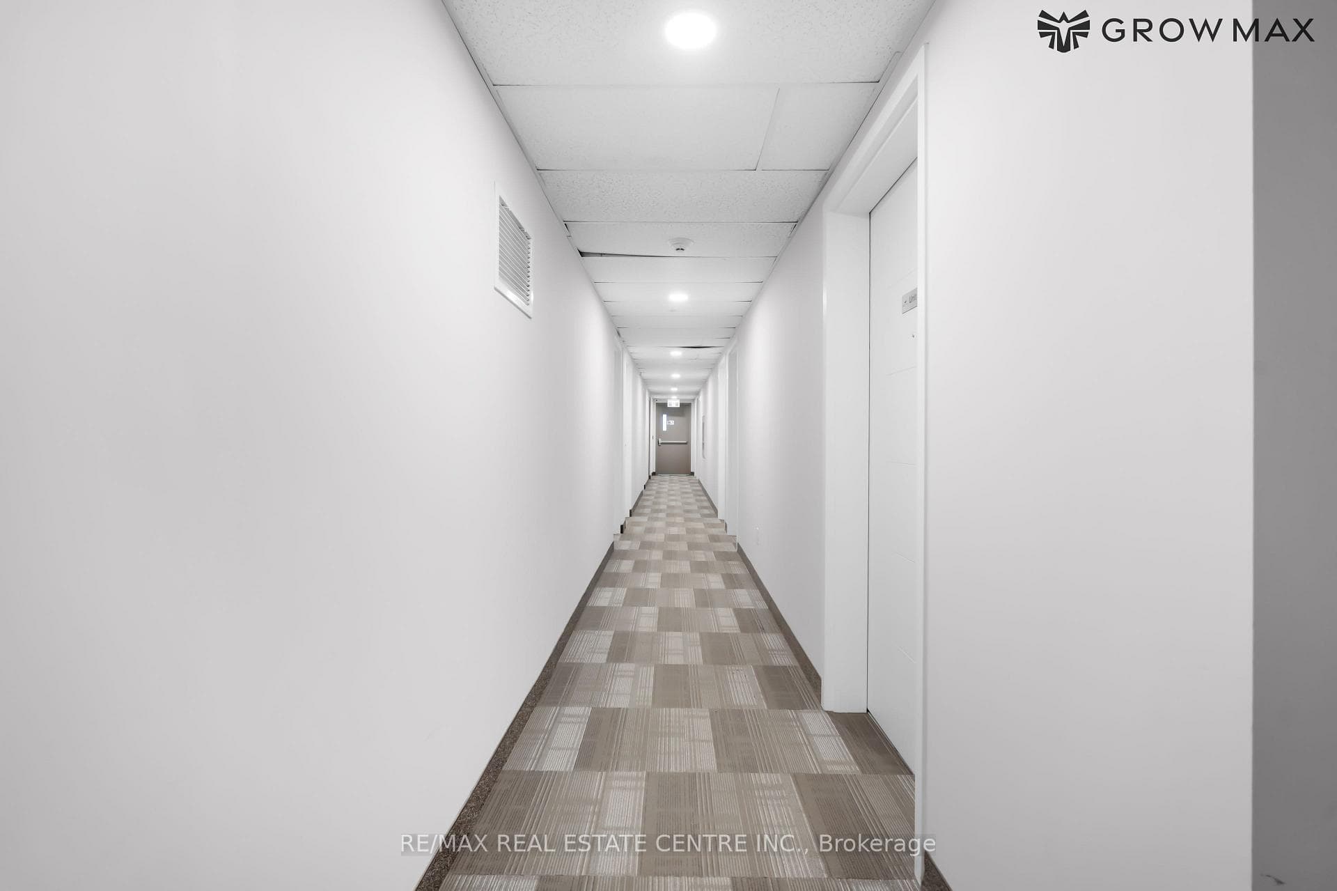 250 Albert Street Unit 716 photo 5
