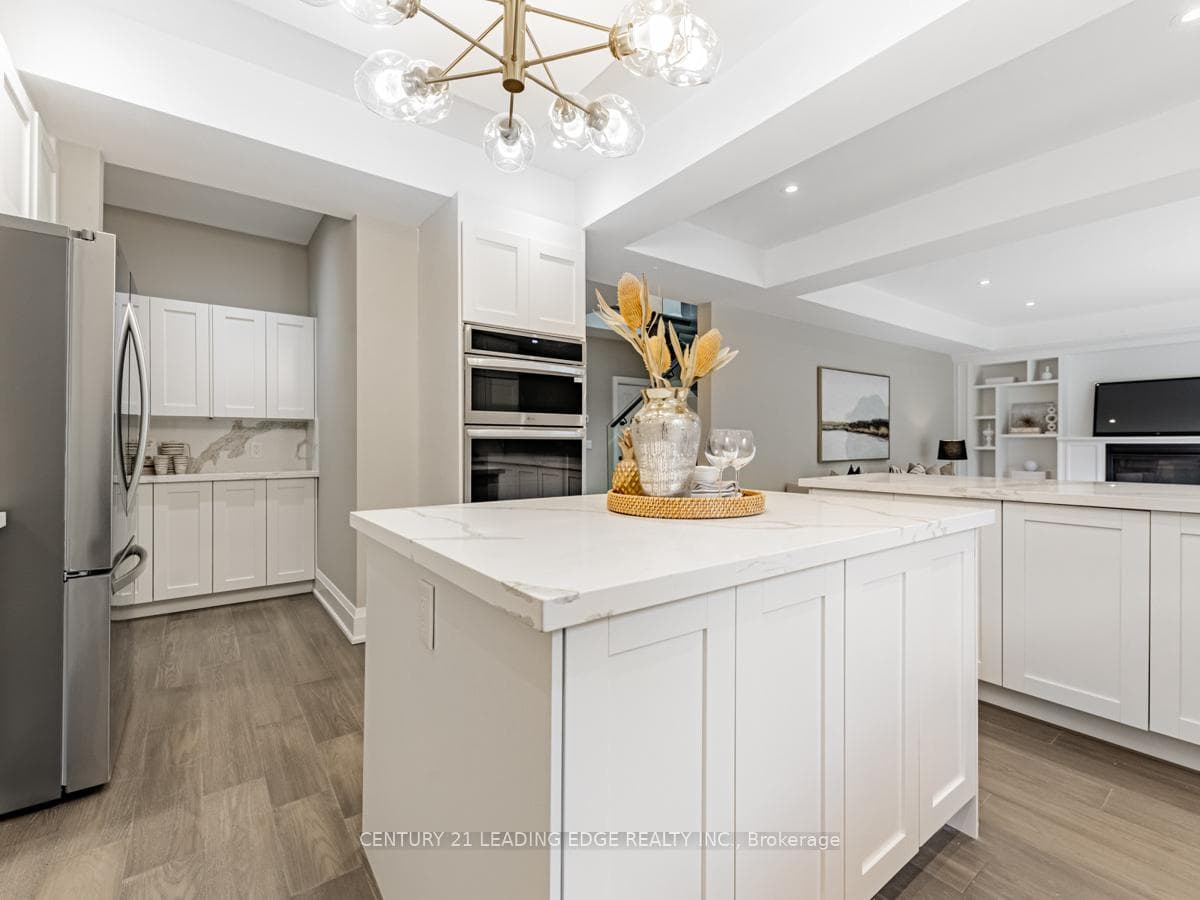 19 Donalda Crescent Unit UPPER photo 14