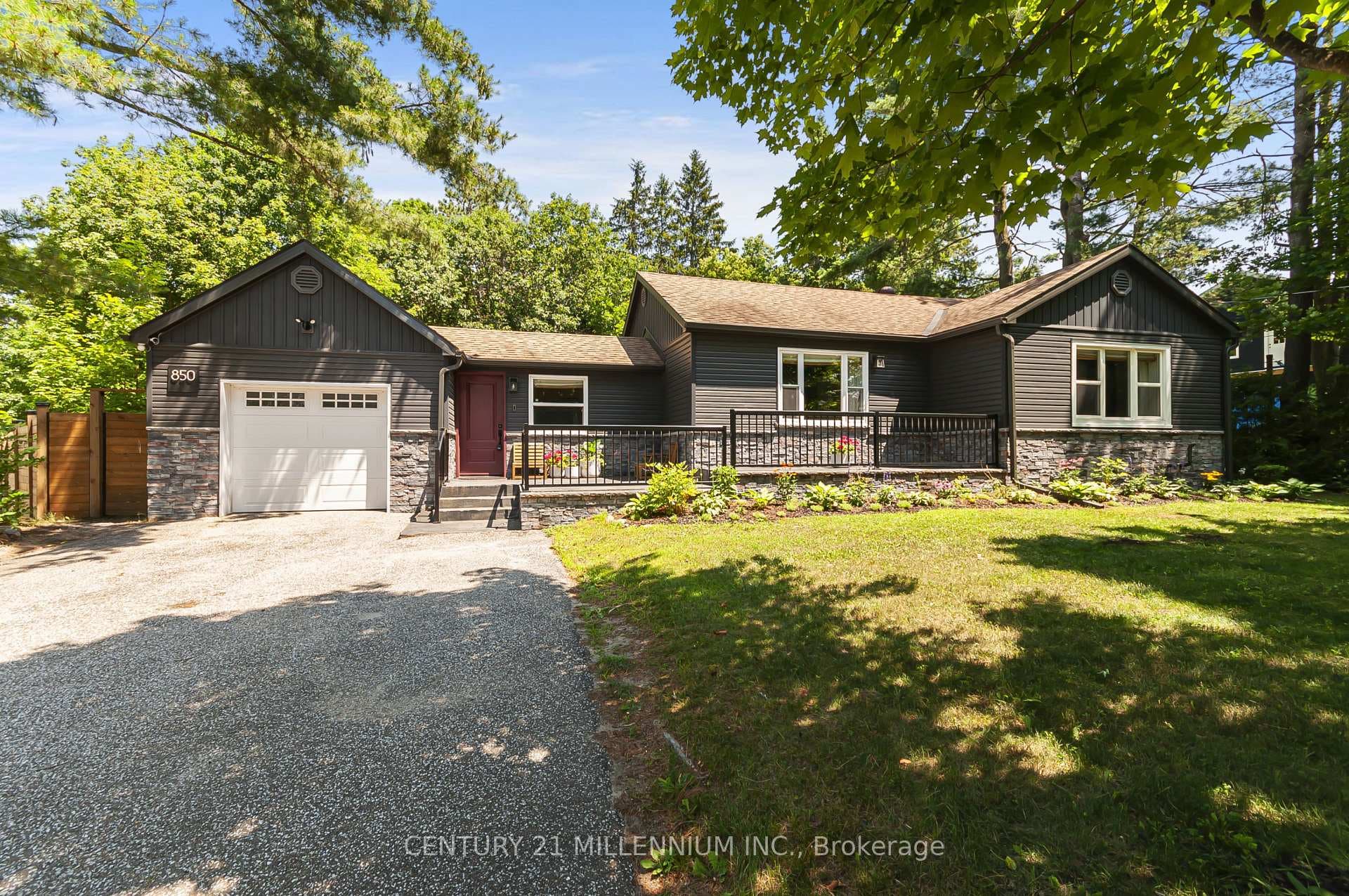 850 Muskoka Road photo 1