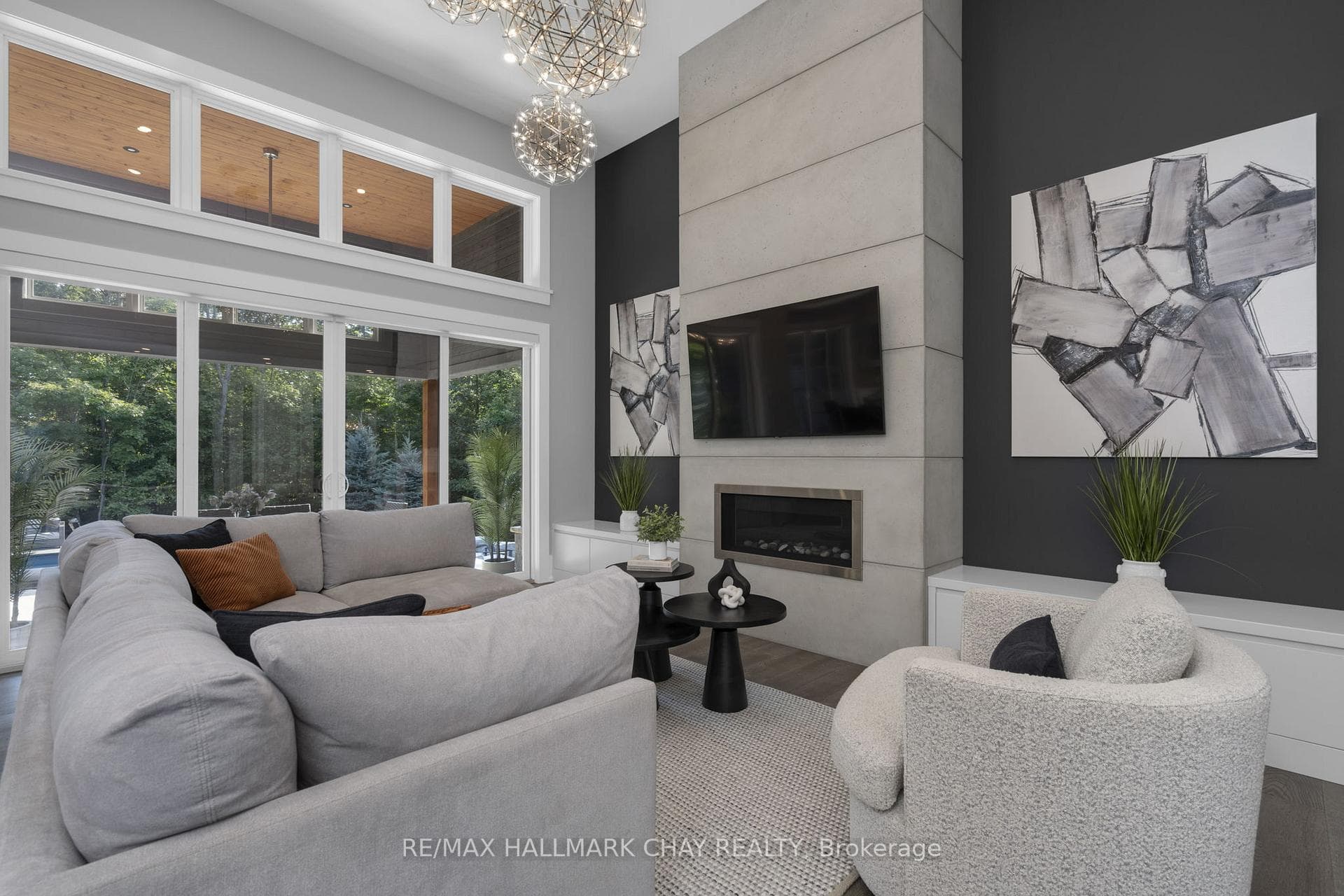 16 Houben Crescent, Oro-Medonte GREAT ROOM