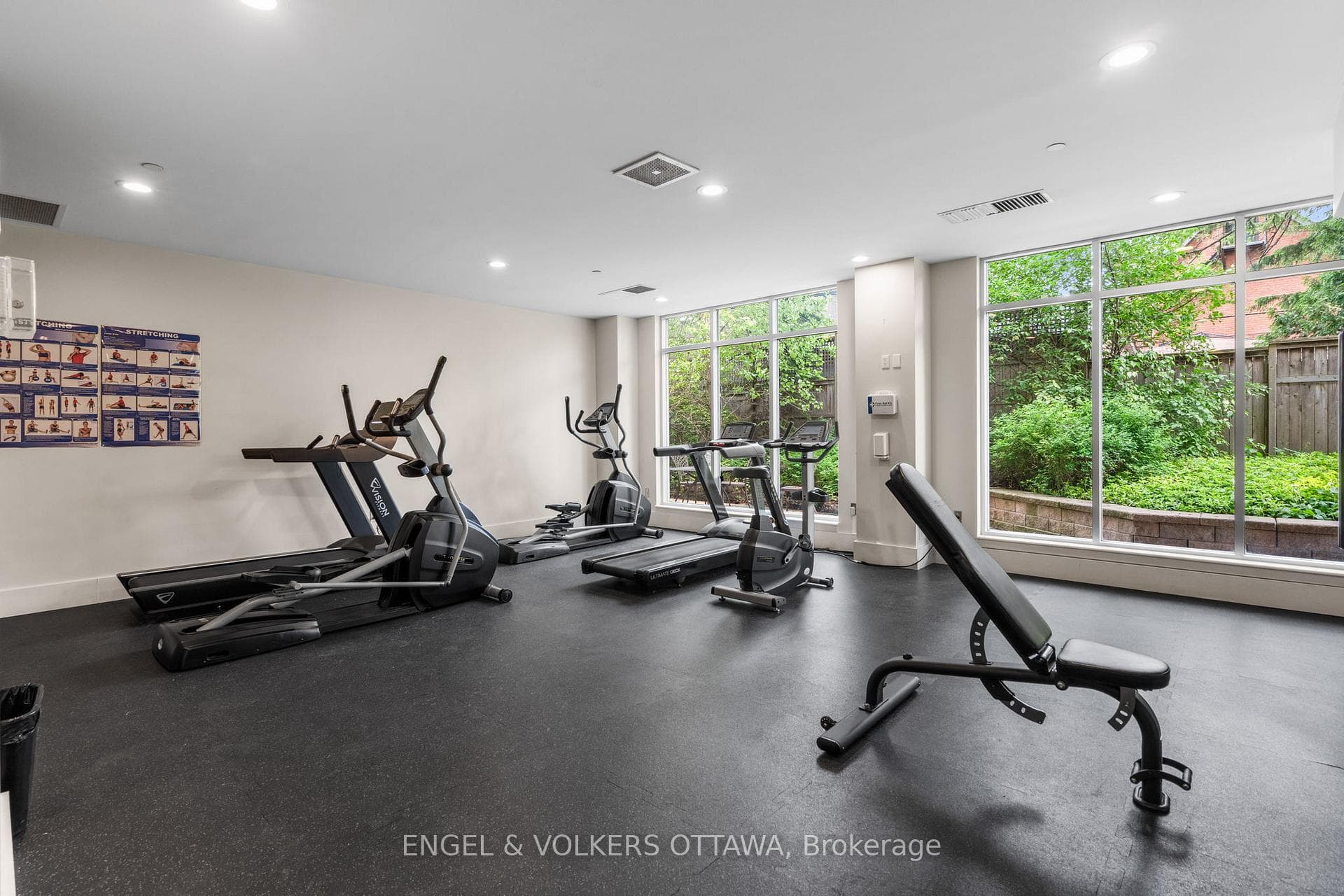 131 Holland Avenue Unit 602 photo 34
