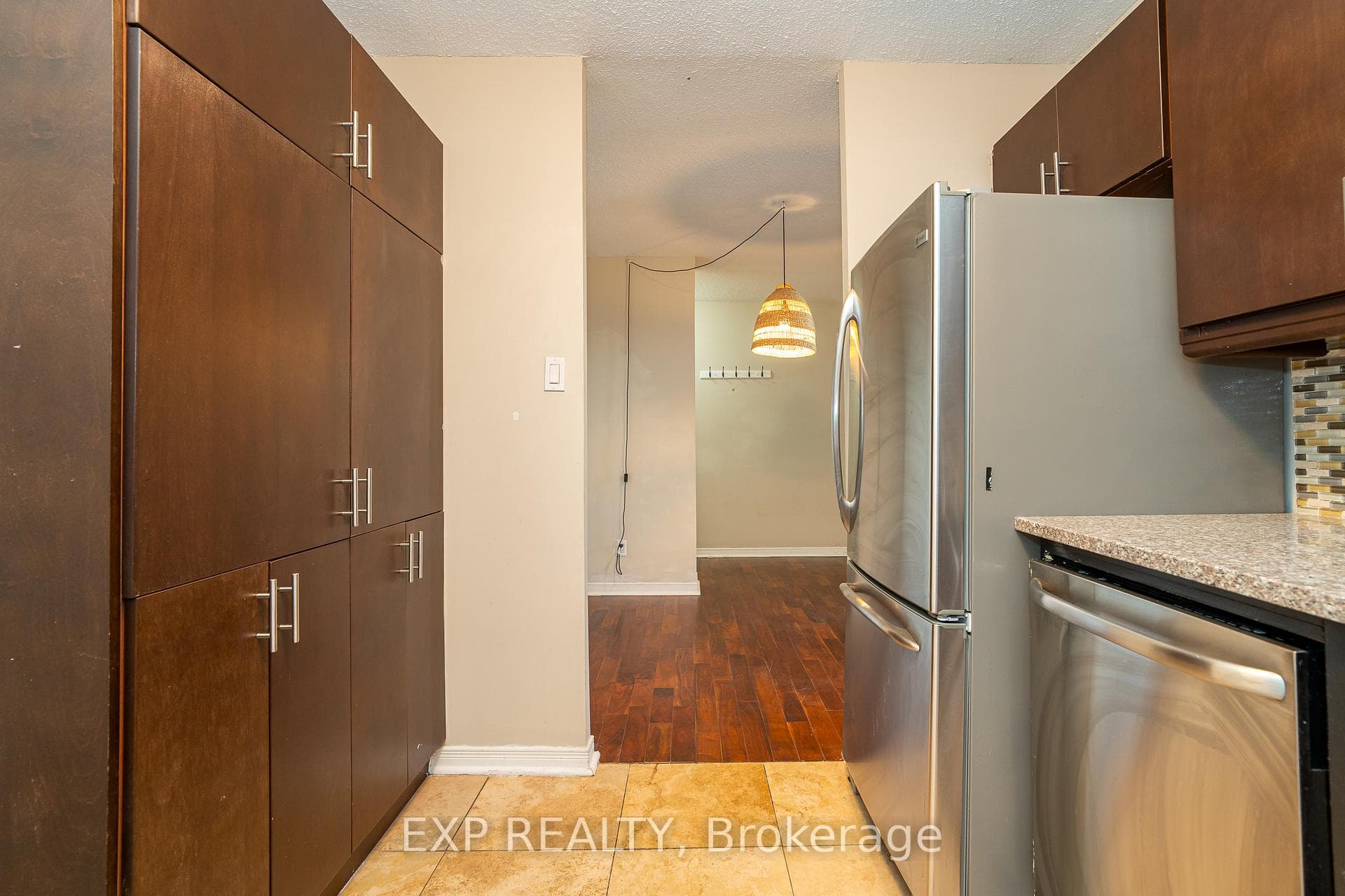 900 DYNES Road Unit 2107 photo 8