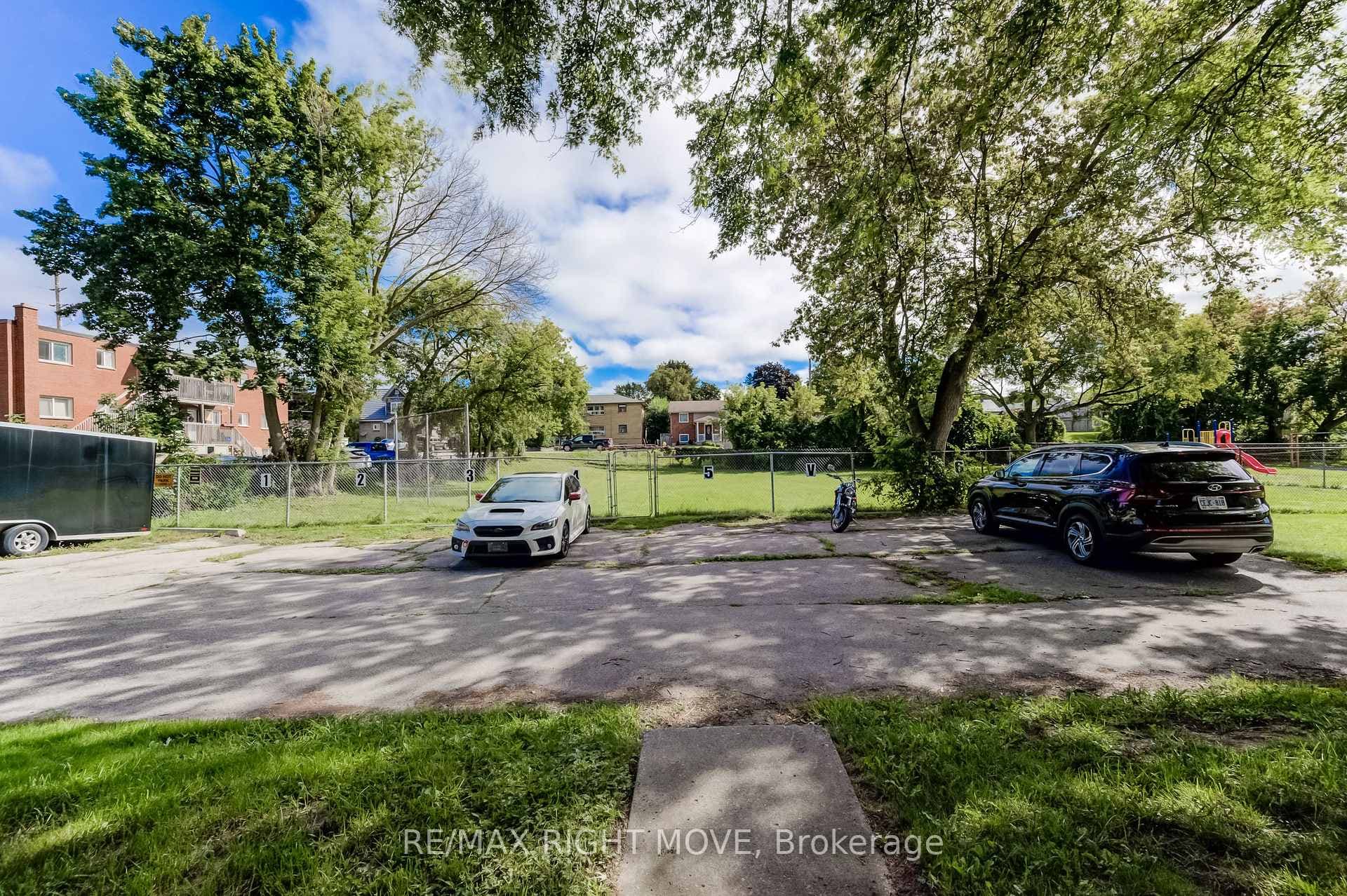 125 Schlueter Street photo 28