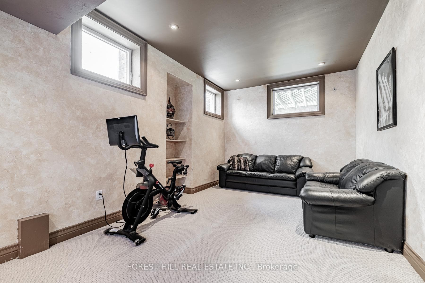 253 Dunview Avenue photo 31