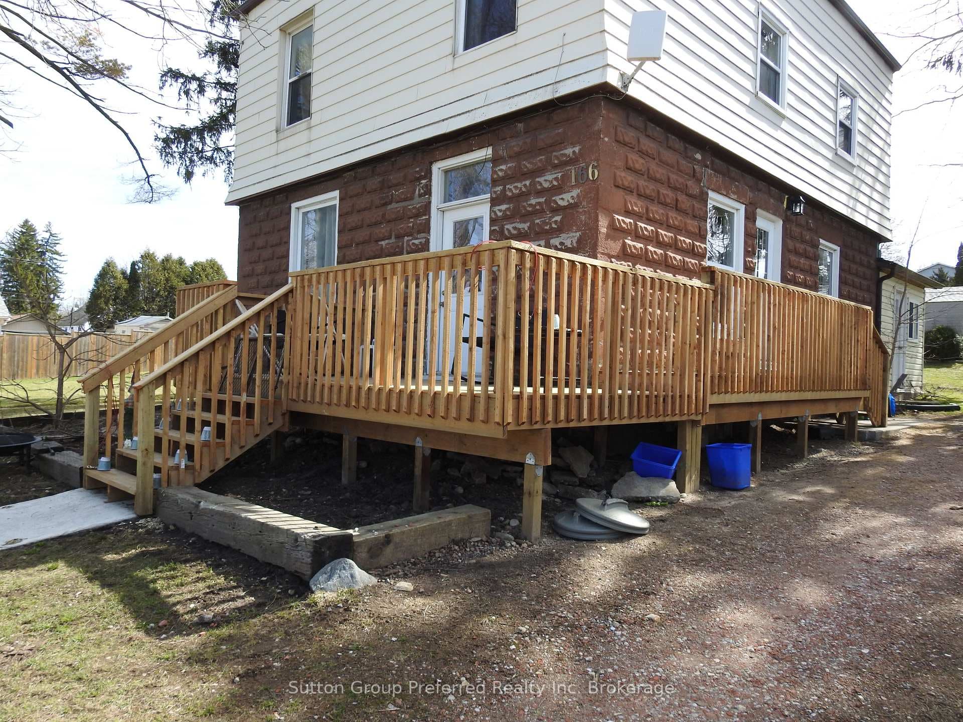 166 Charles Street photo 3