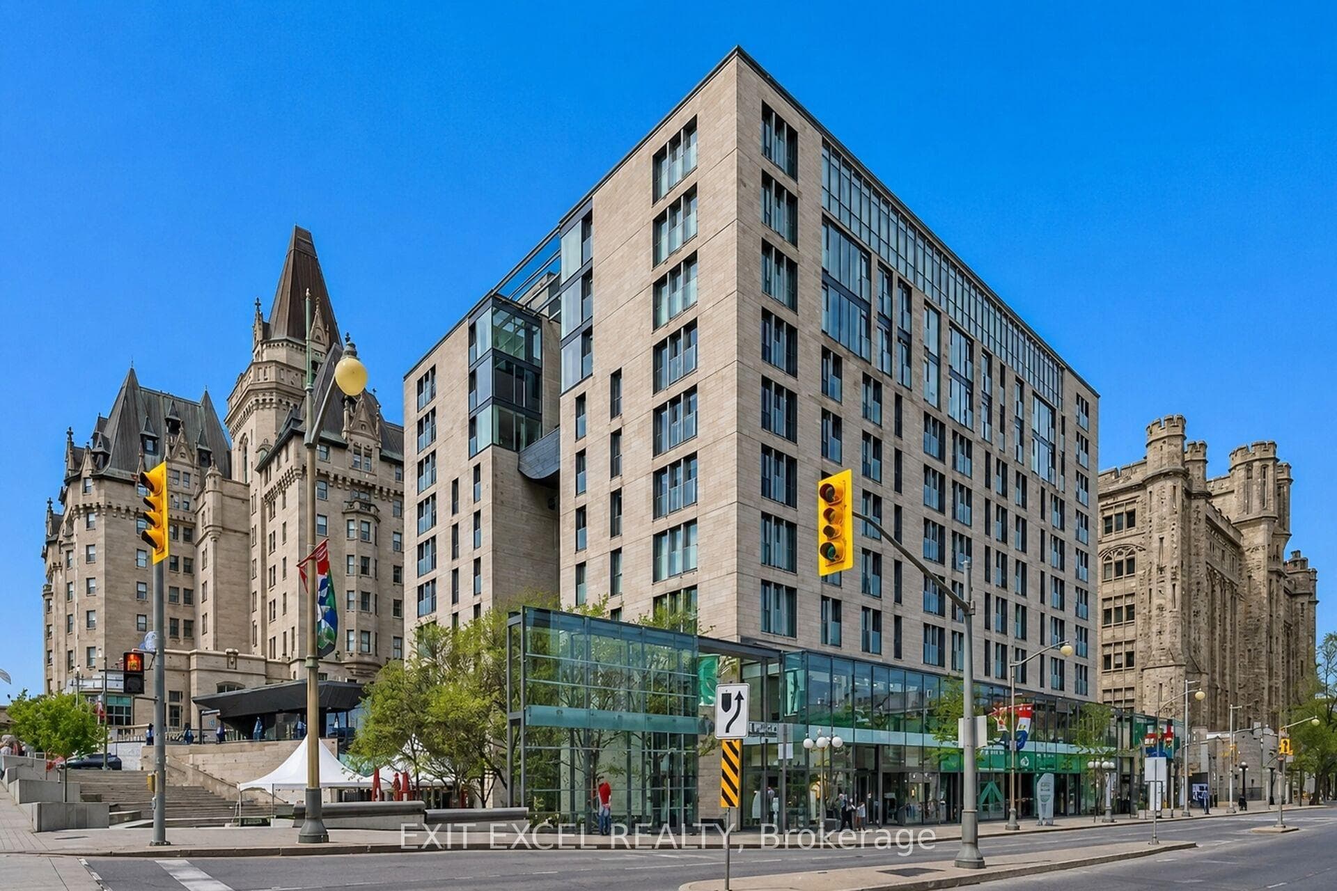 700 Sussex Drive Unit 309 photo 2