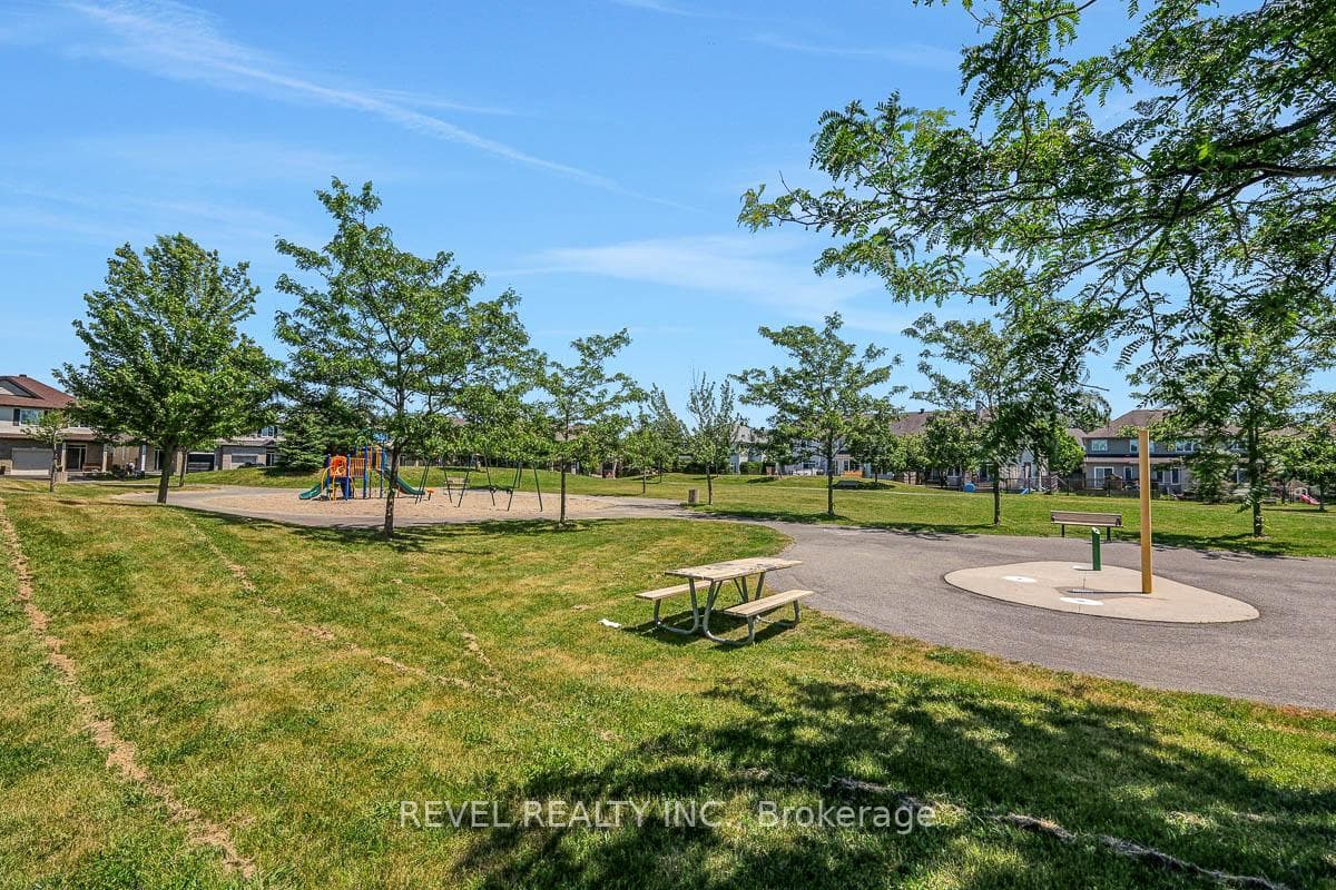 723 White Alder Avenue photo 33