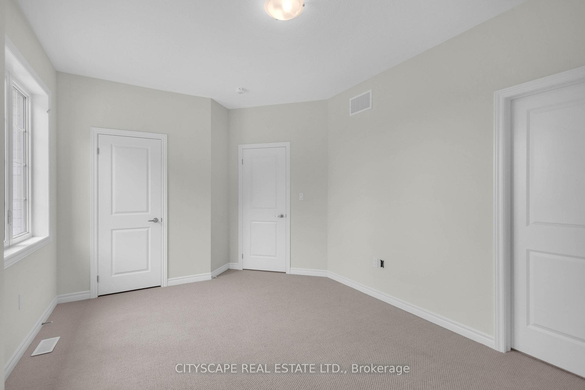 1 Southern Avenue photo 34
