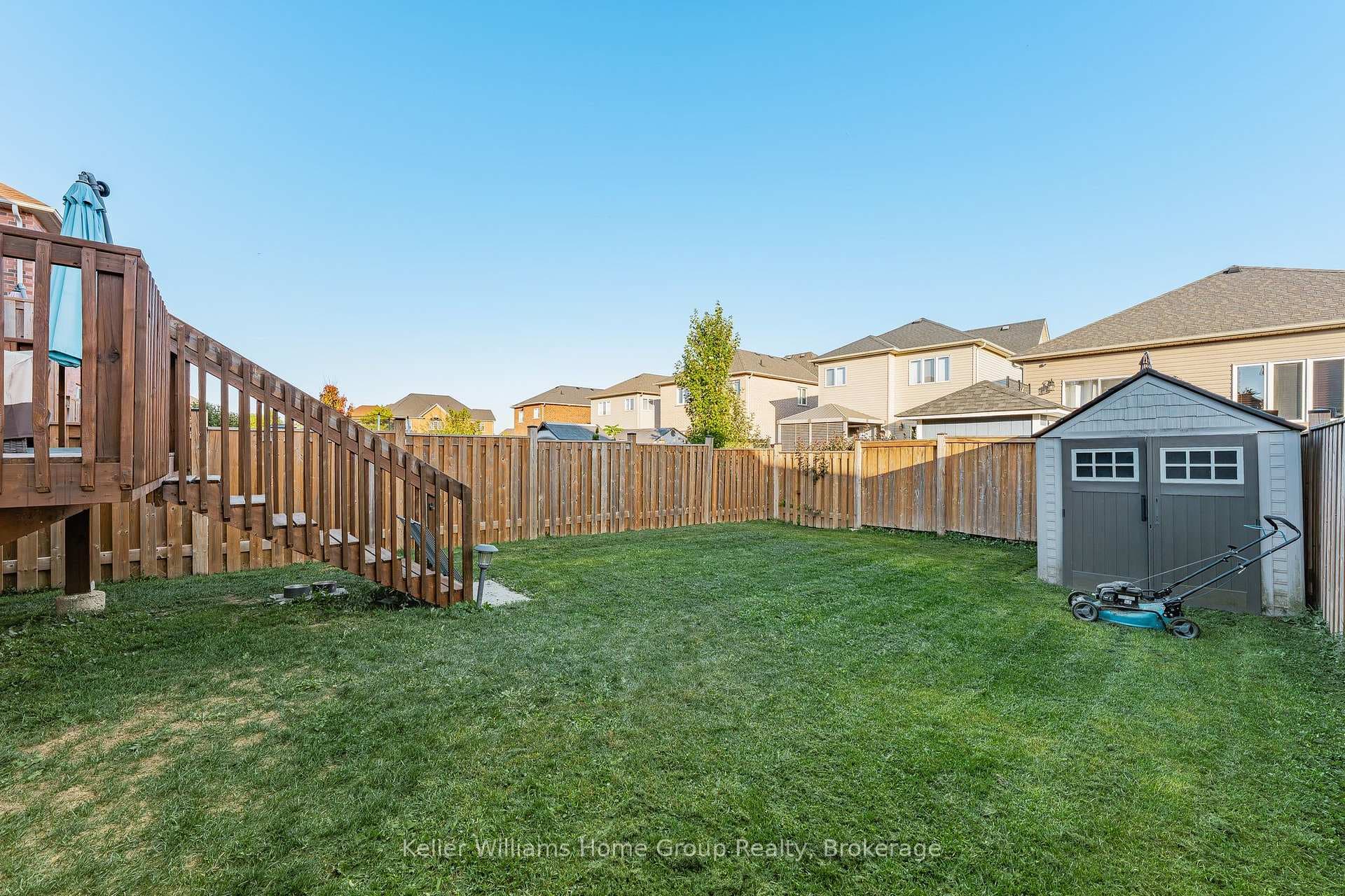 24 Courtney Street photo 47