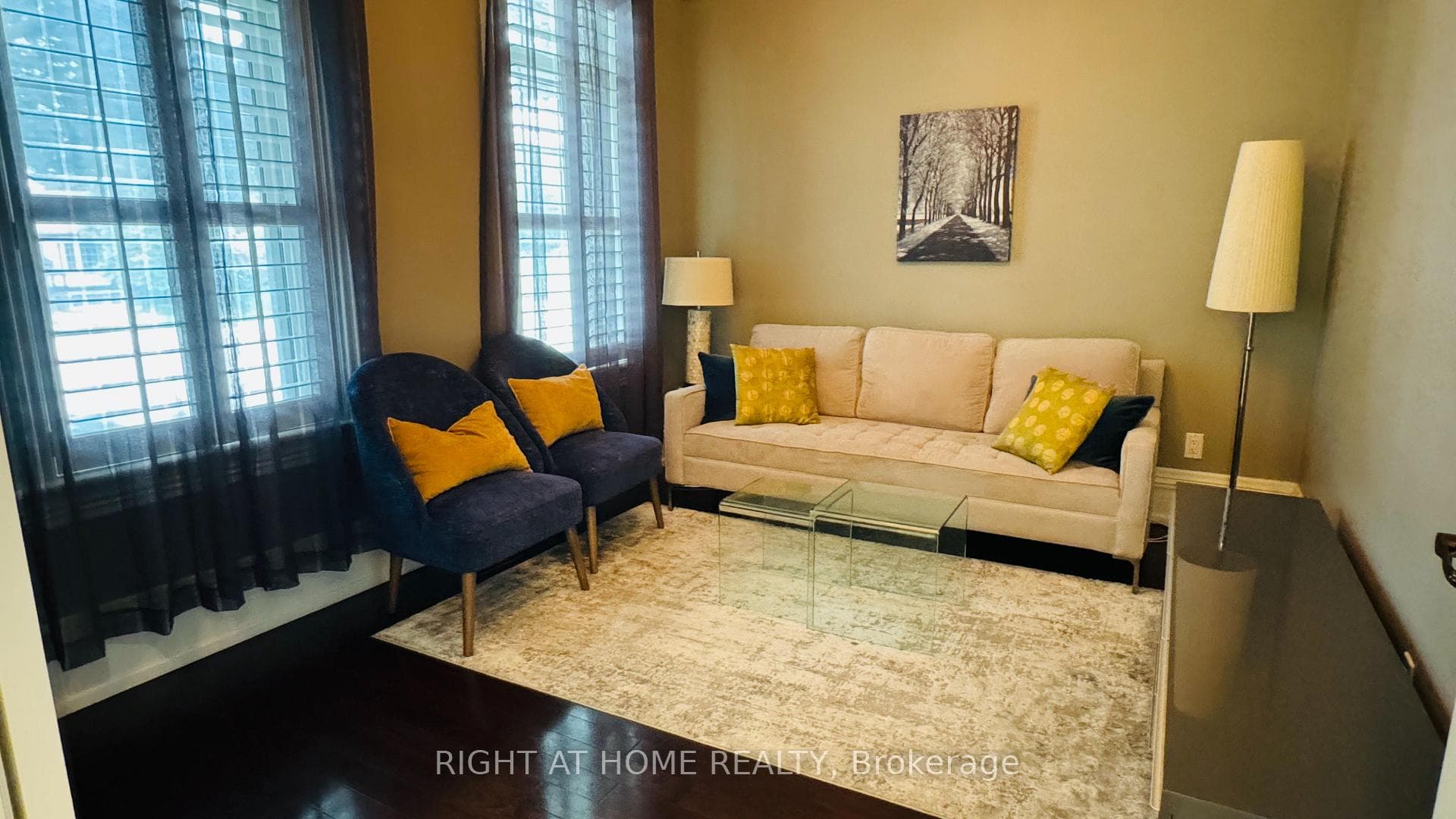 521 Henry Street photo 4