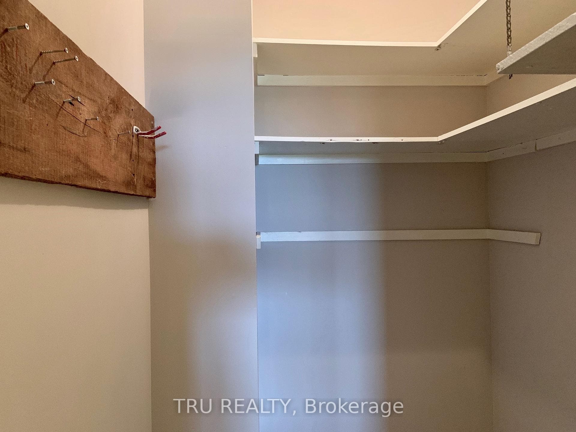 415 GREENVIEW Avenue Unit 805 photo 18