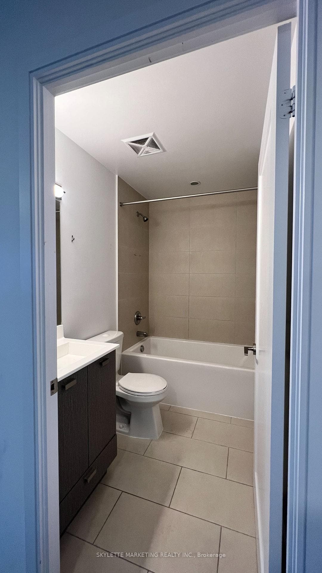 275 Village Green Square Unit 3017 photo 15