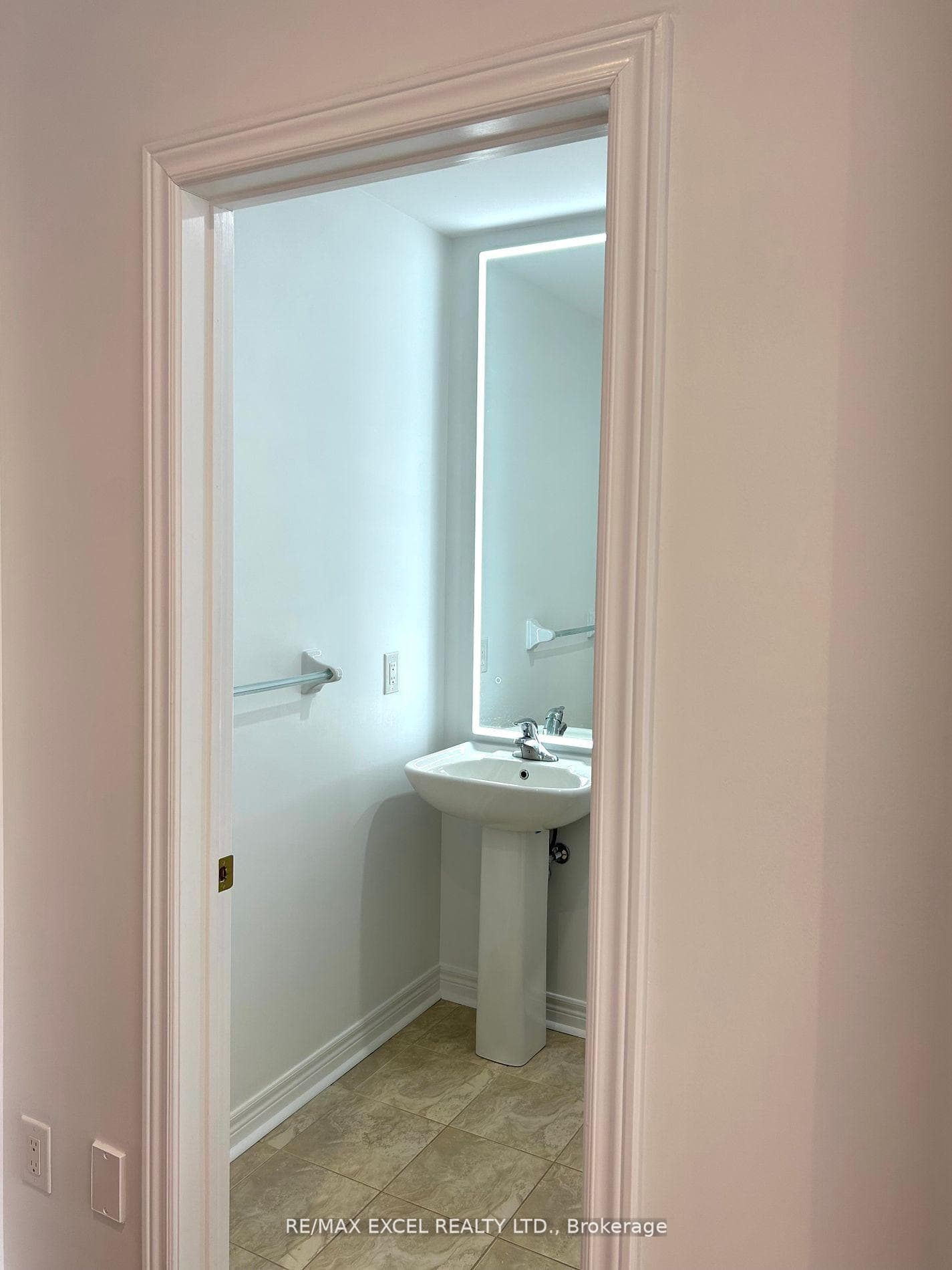 17 Earnshaw Drive photo 12