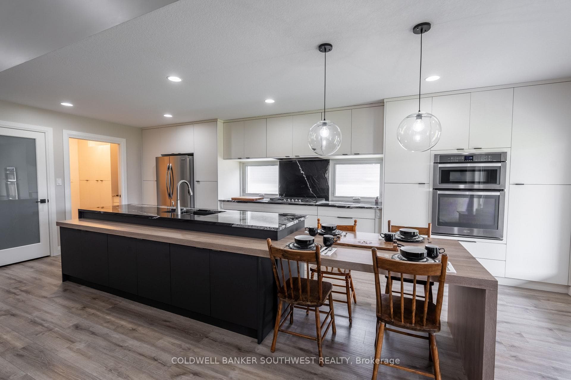 432 Lucas Avenue photo 4