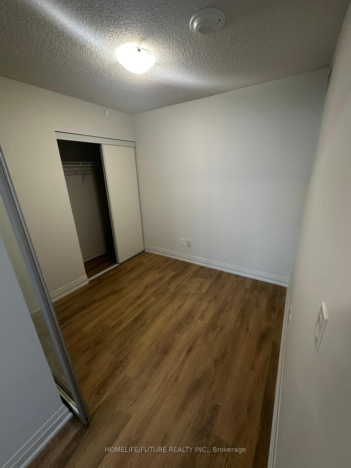 20 Meadowglen Place Unit 2110 photo 10