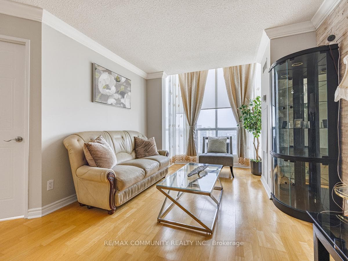 2550 Lawrence Avenue Unit 2204 photo 13