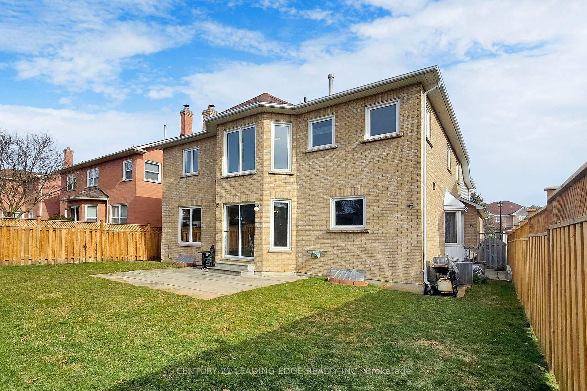 616 CARLTON Road photo 34