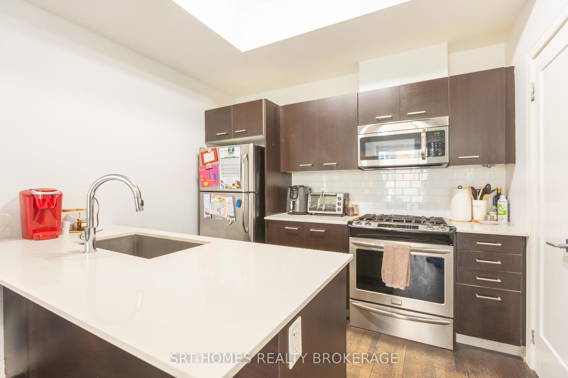 1321 Gerrard Street Unit 3 photo 4