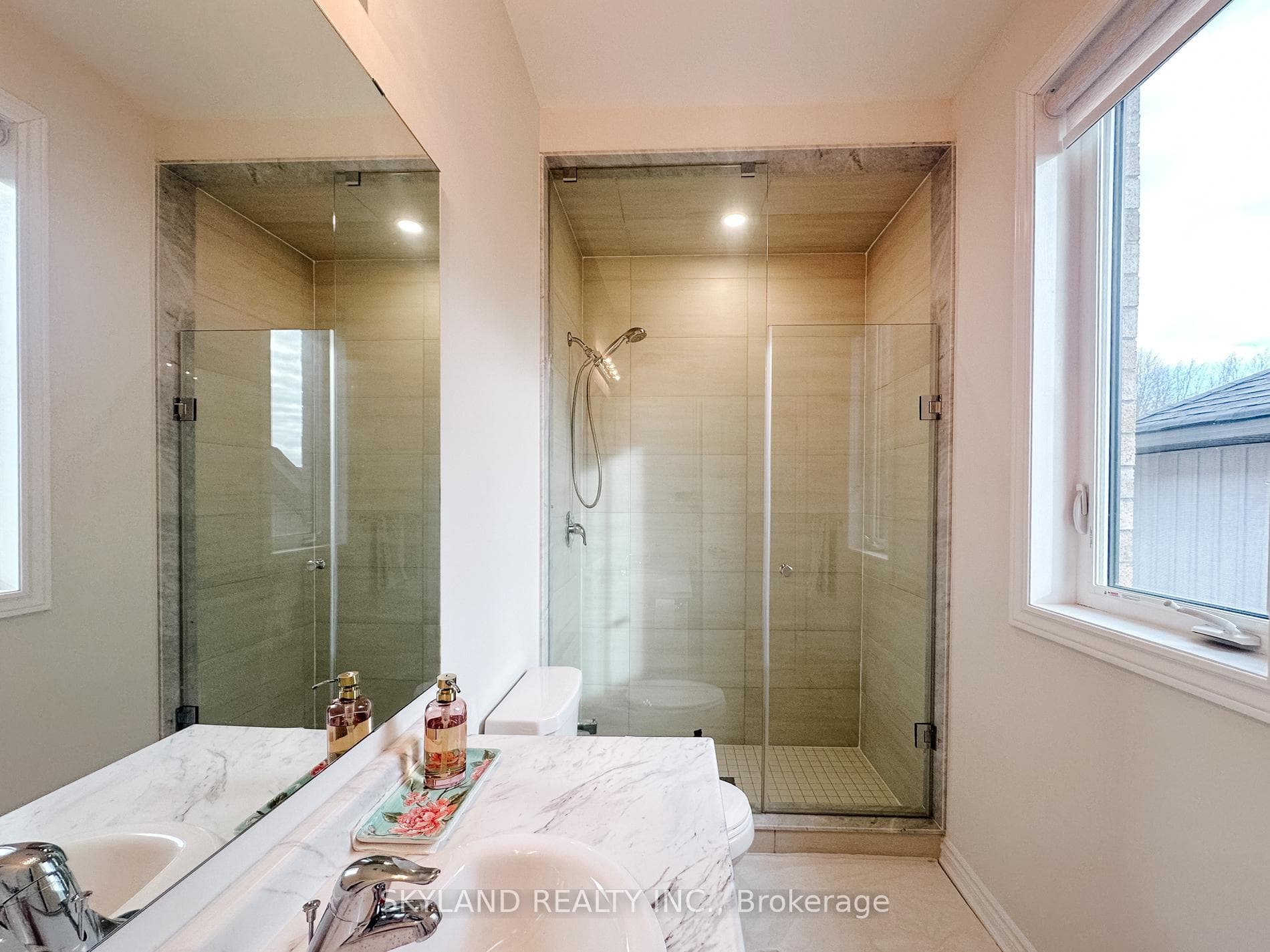 33 Del Ray Crescent photo 11