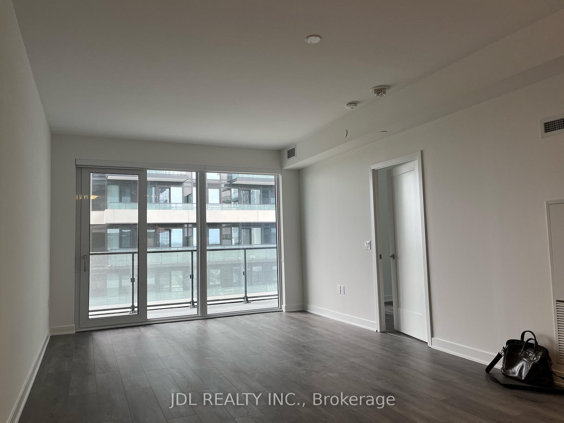 105 Oneida Crescent Unit 1103 photo 6