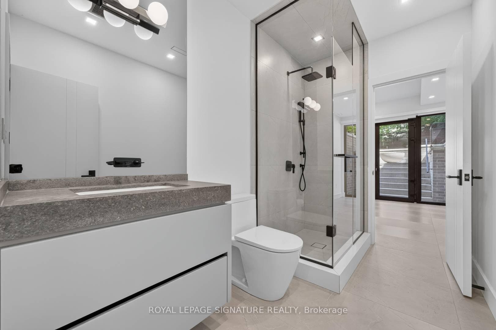 156 Snowdon Avenue photo 42