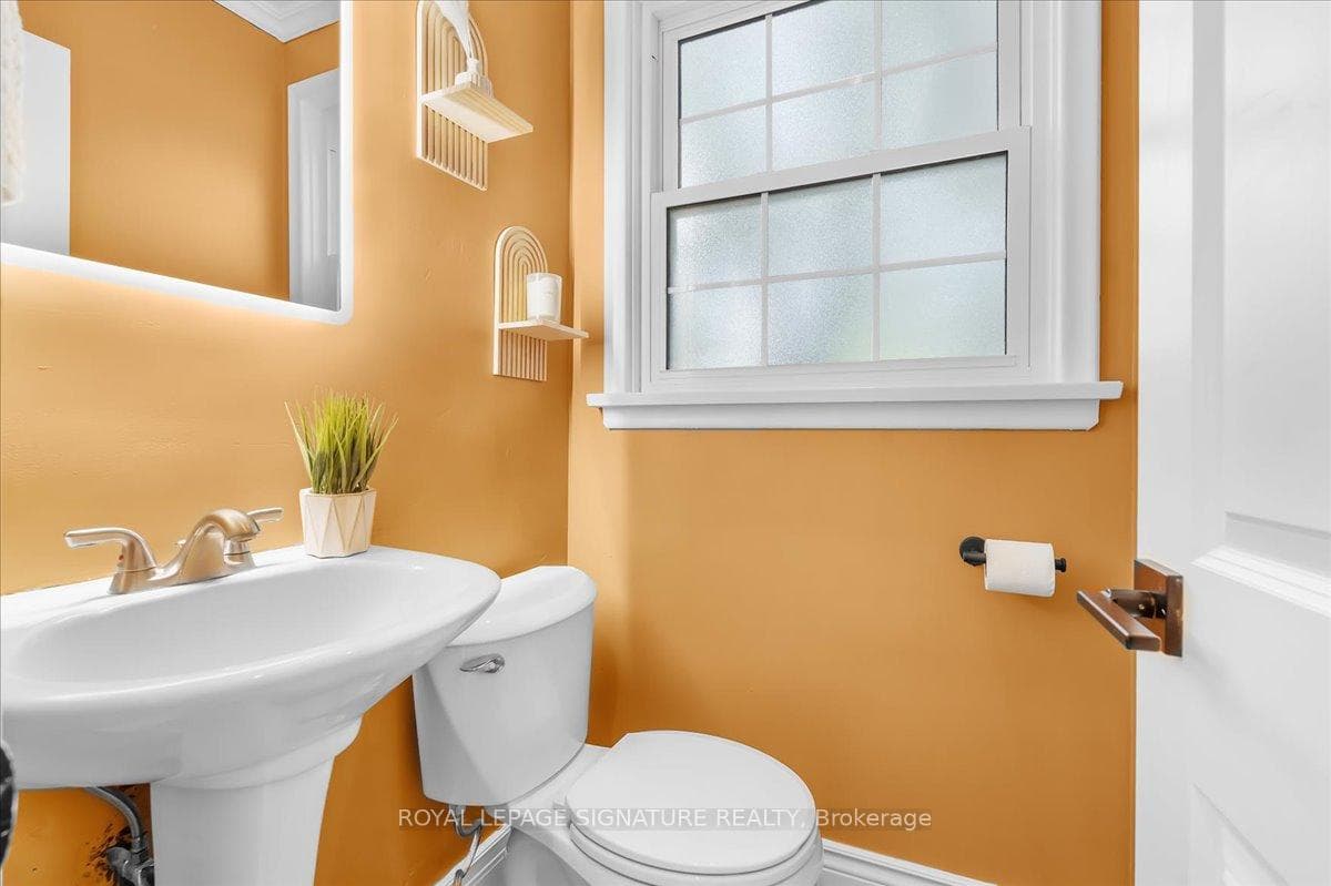 17 Highland Crescent photo 14