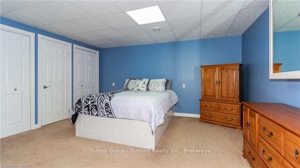 79 KINGFISHER Crescent photo 25