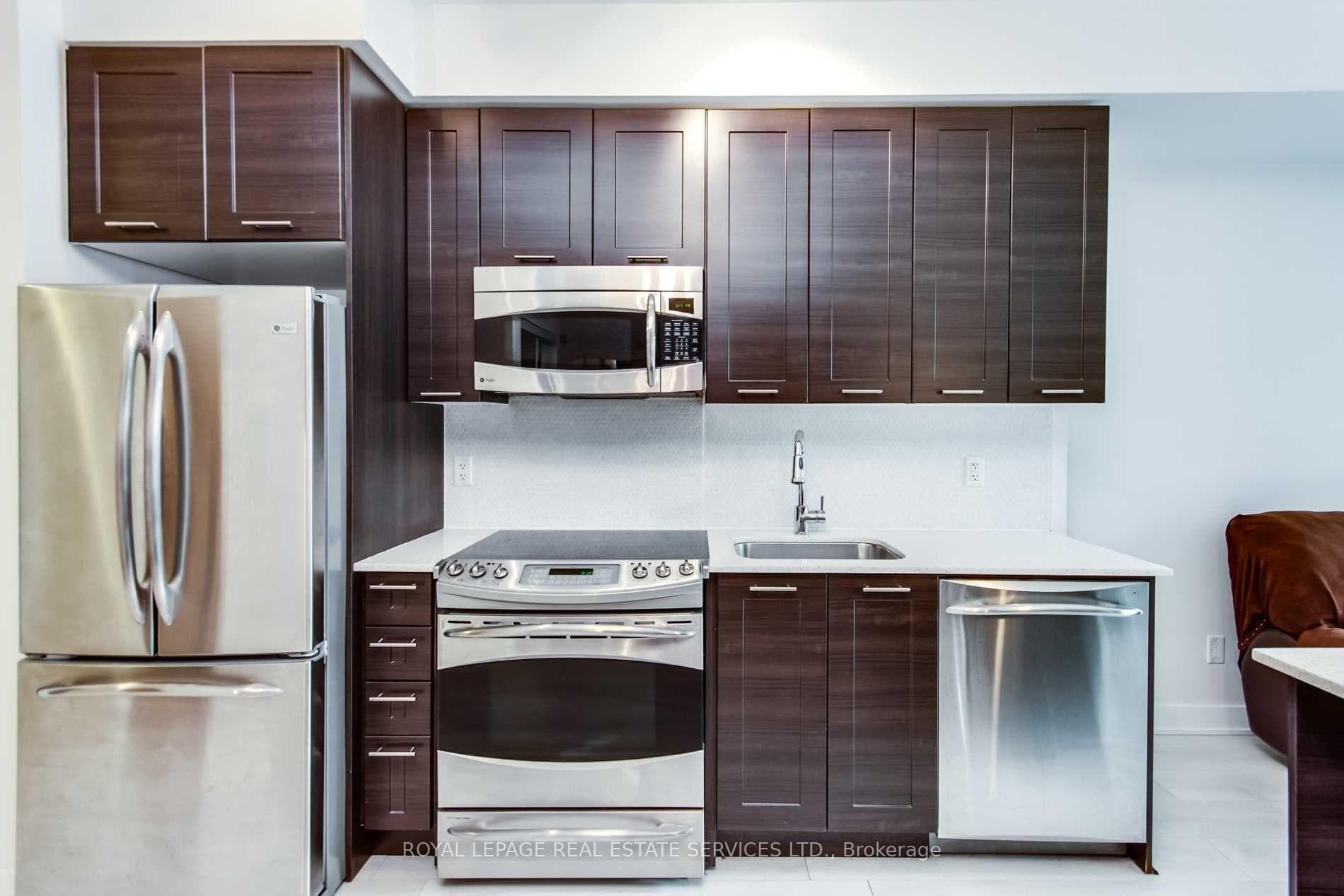 169 Fort York Boulevard Unit 713 photo 6