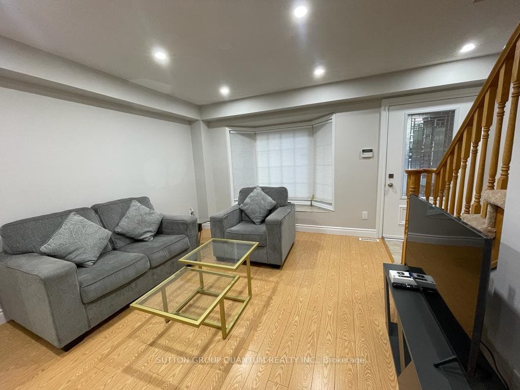 239 Brisdale Drive Unit Upper photo 20