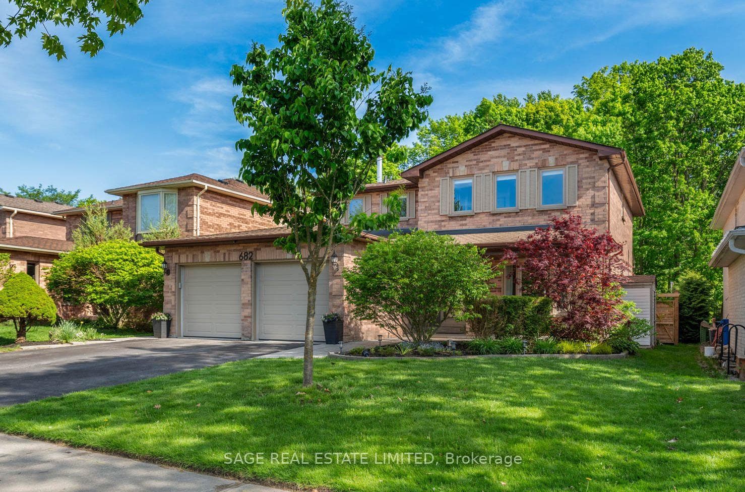 682 Leslie Valley Drive photo 1
