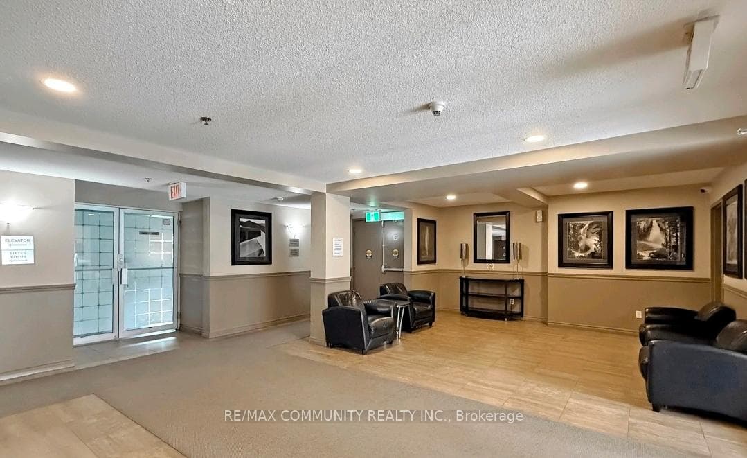 5225 Finch Avenue Unit 423 photo 3