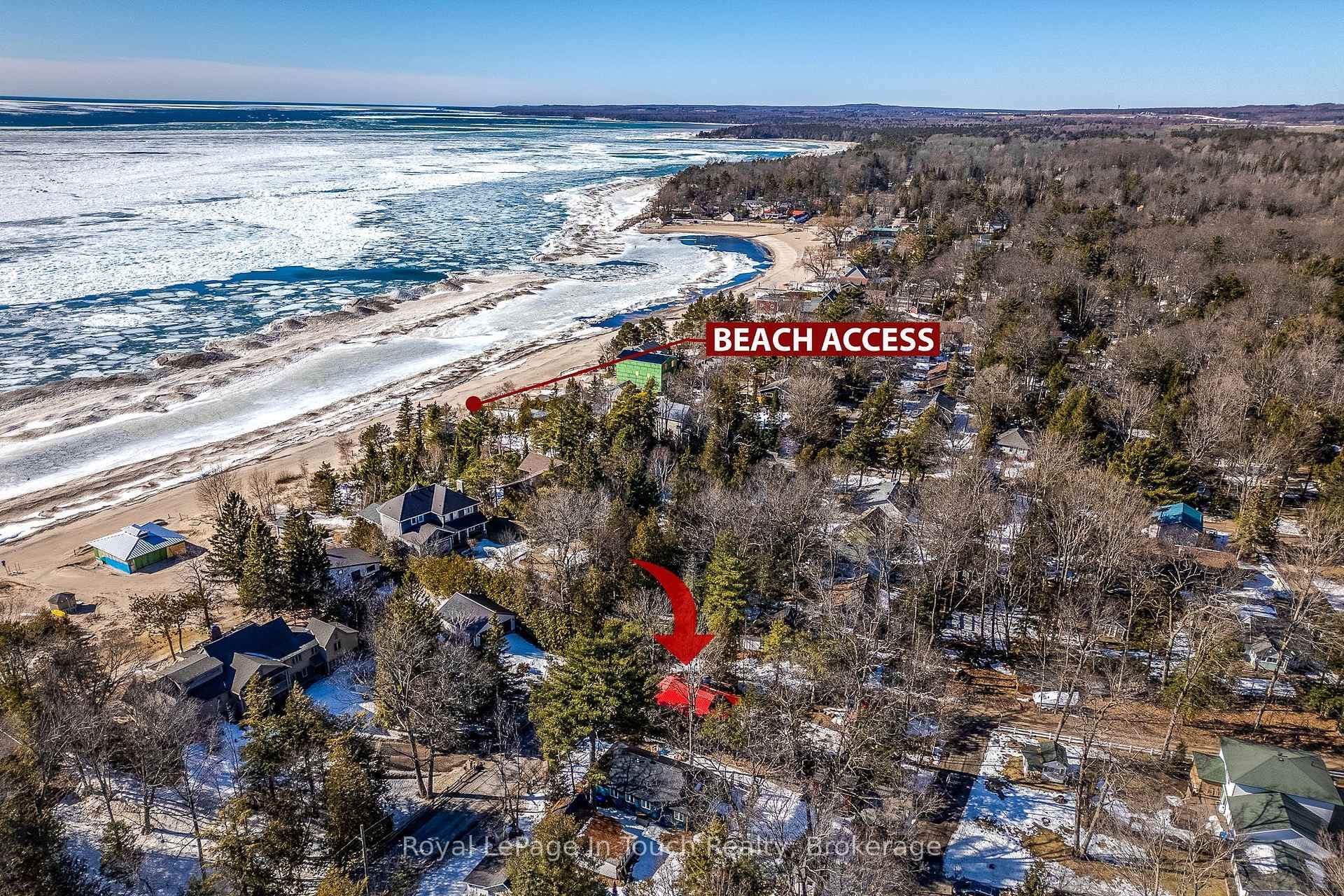 77 Tiny Beaches Road photo 2