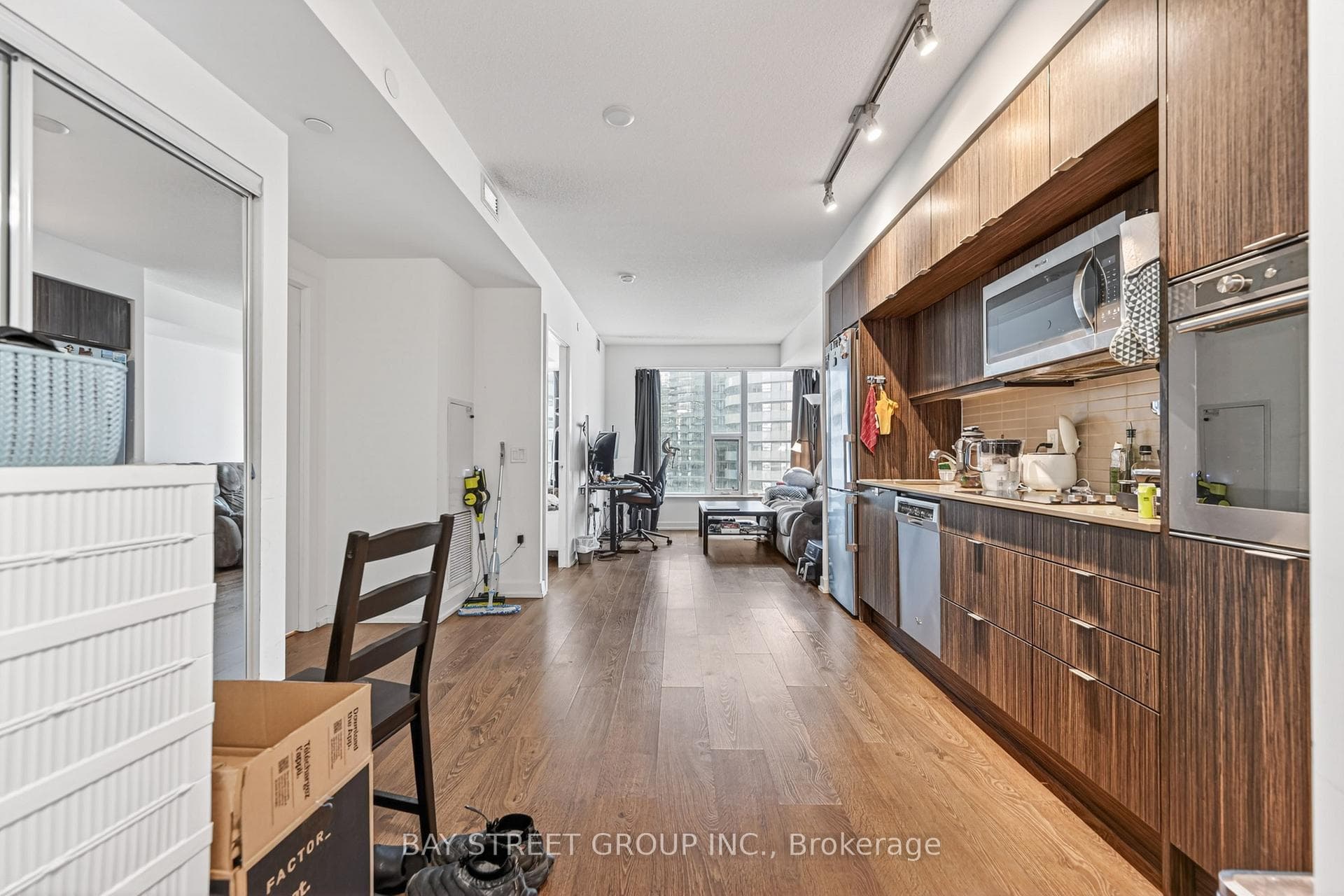 10 York Street Unit 1002 photo 5