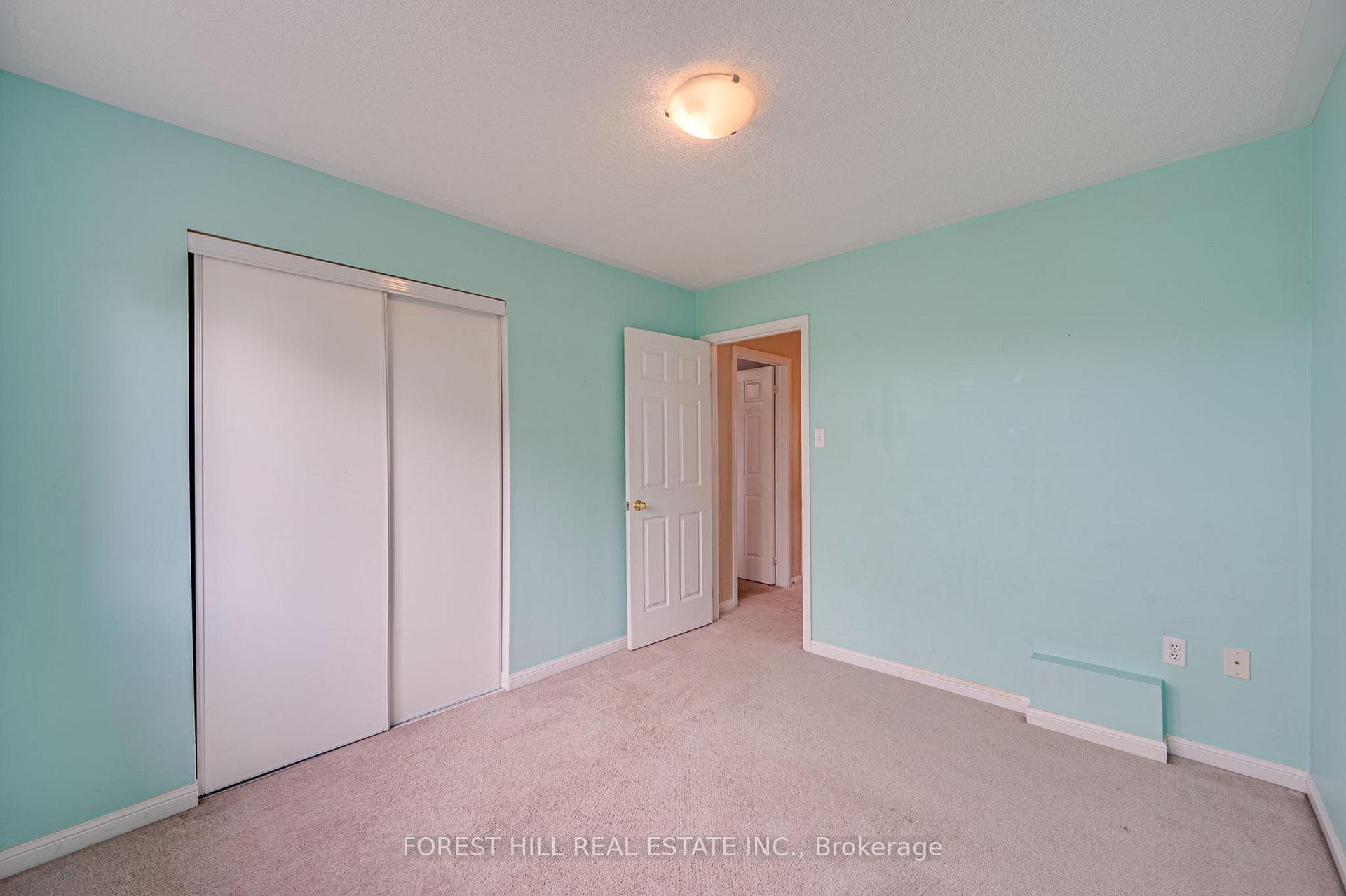 54 Livingston Road photo 16