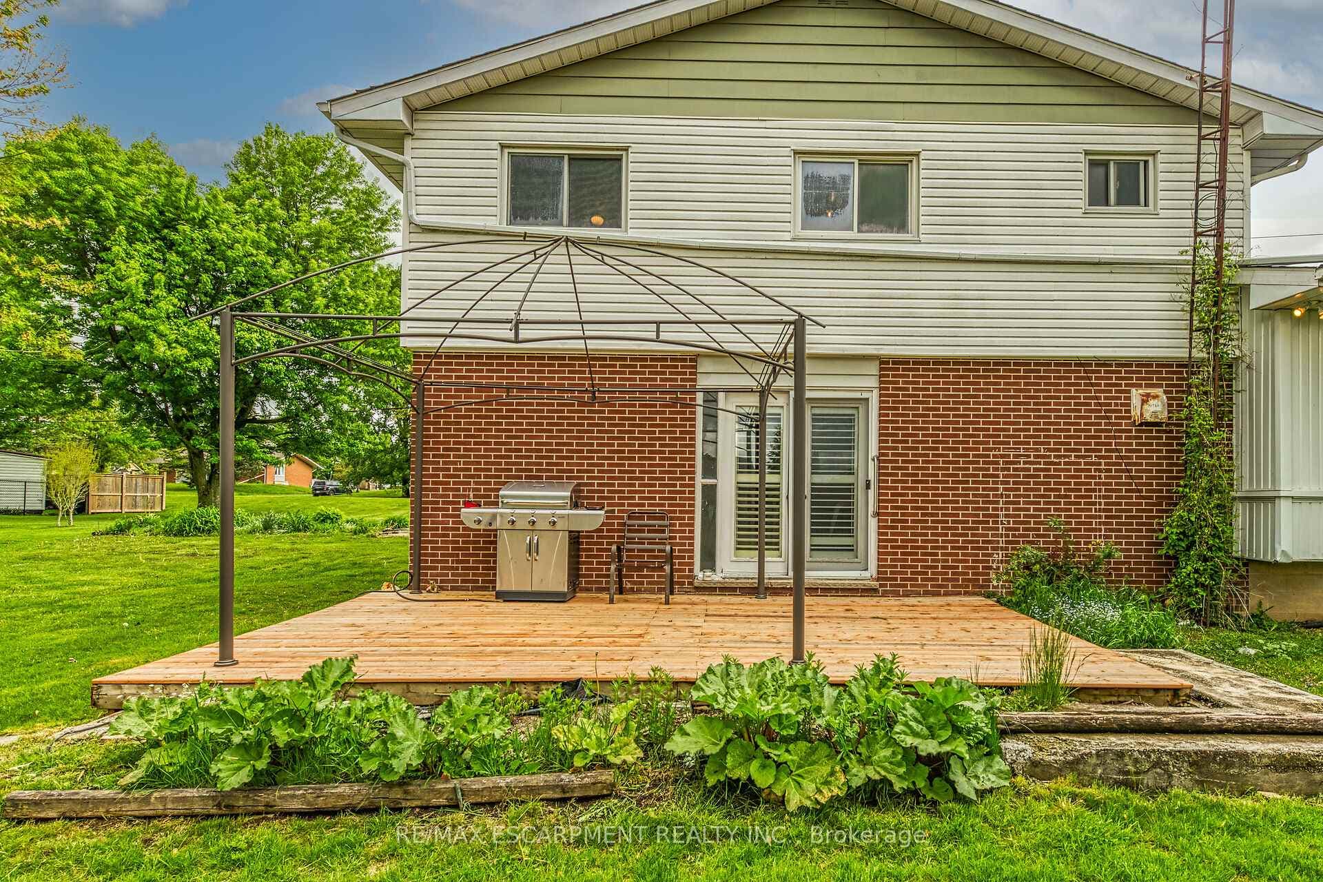 42 Nelles Street photo 37