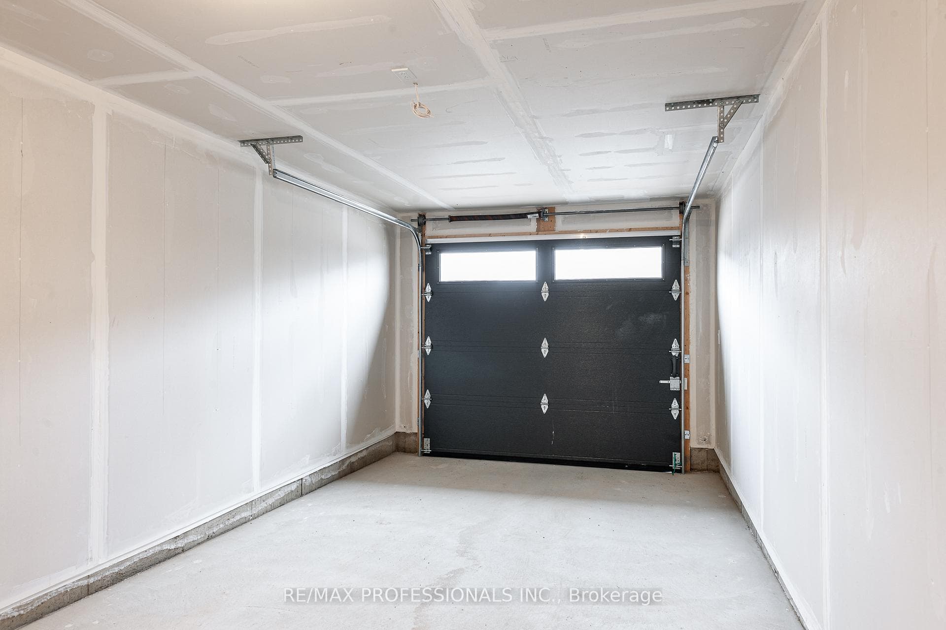 50 Balladry Avenue photo 9