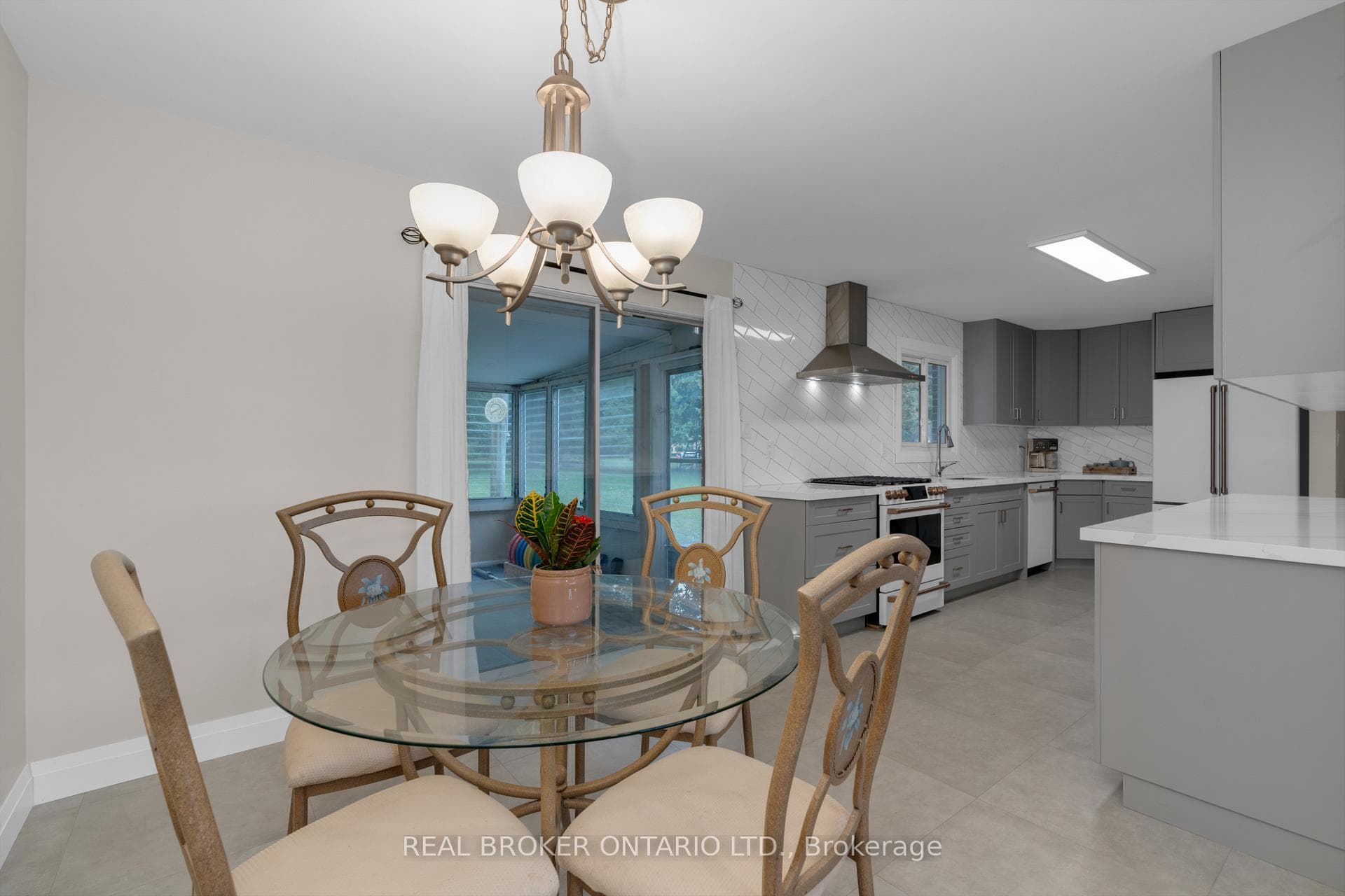 17 Locke Avenue photo 7