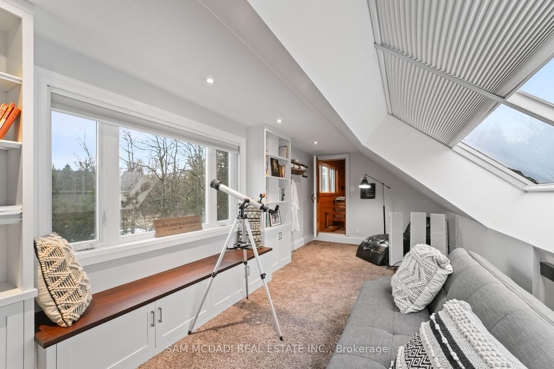 2814 Forks Of The Credit Road photo 37