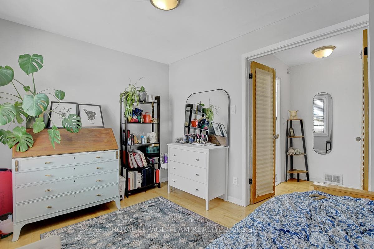 56 CHAMPAGNE Avenue photo 28