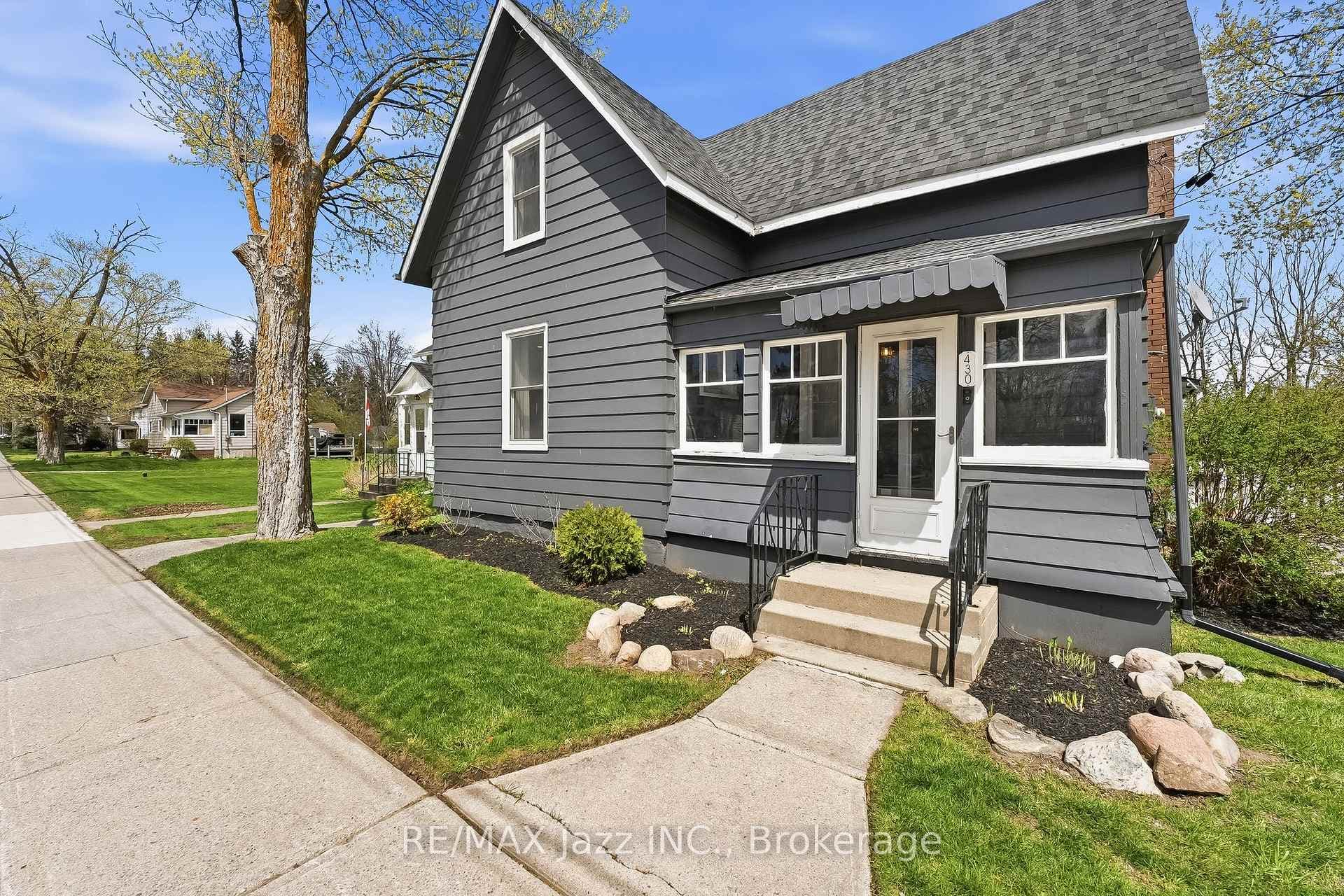 430 Eldon Road photo 5