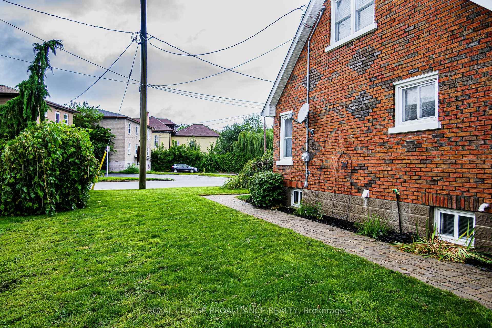 11 South Street photo 15