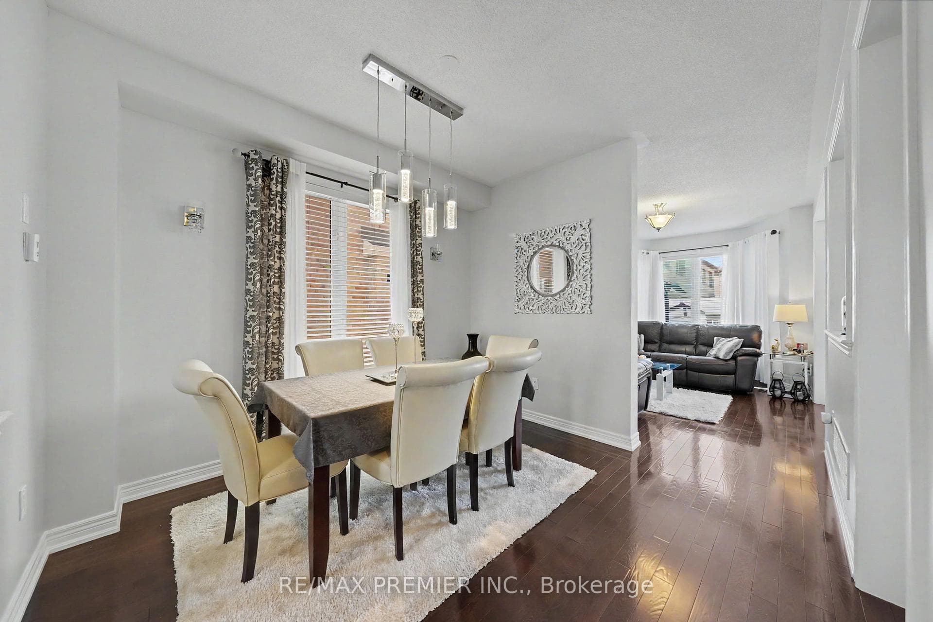 82 Chesterwood Crescent photo 11