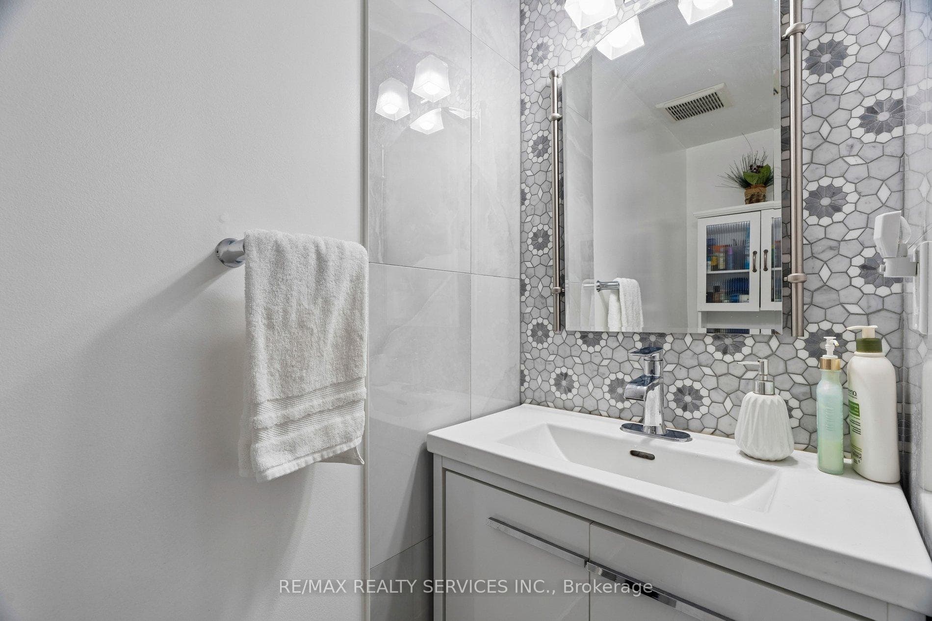 131 Charlton Settlement Avenue photo 19