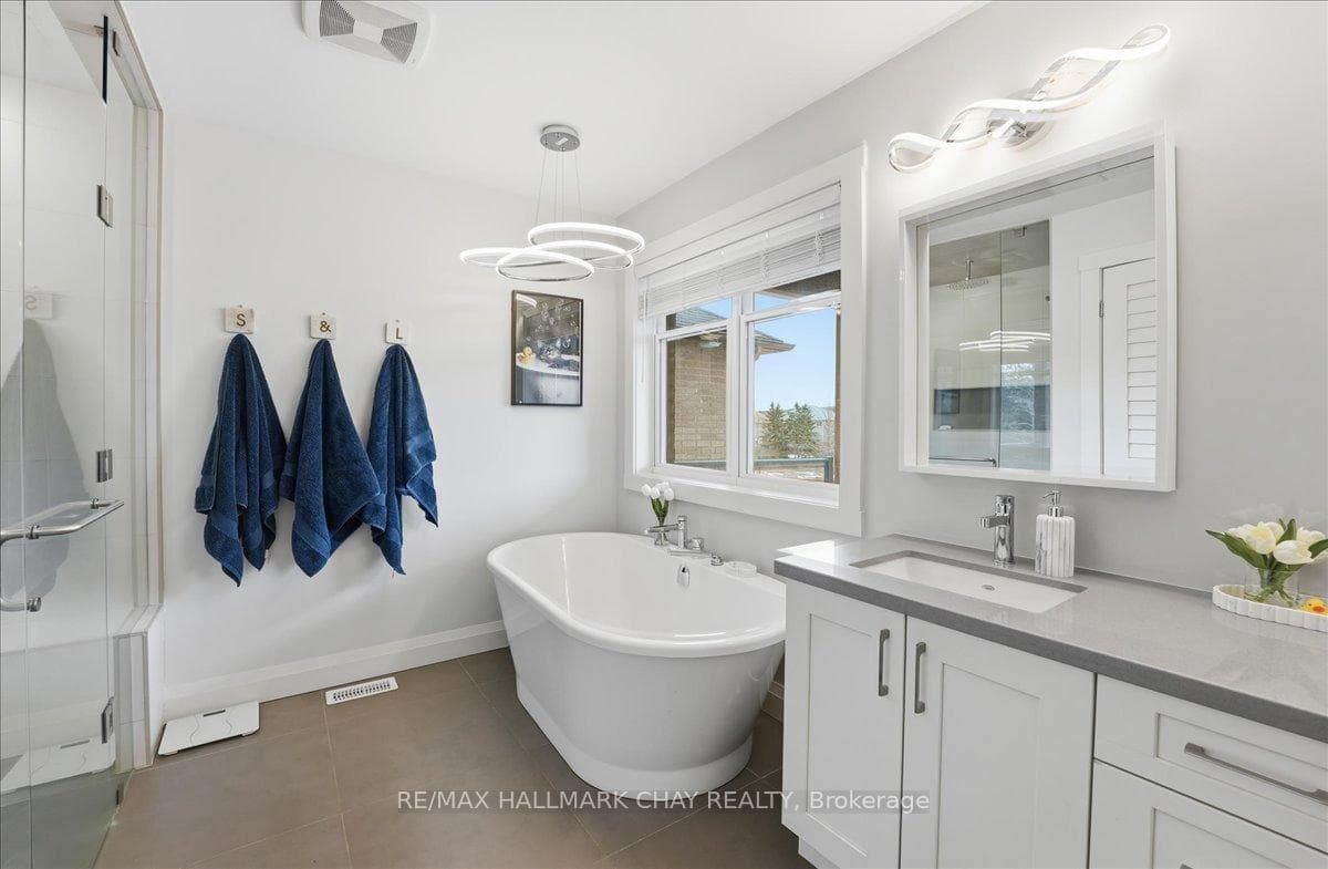 26 Lowry Court photo 33