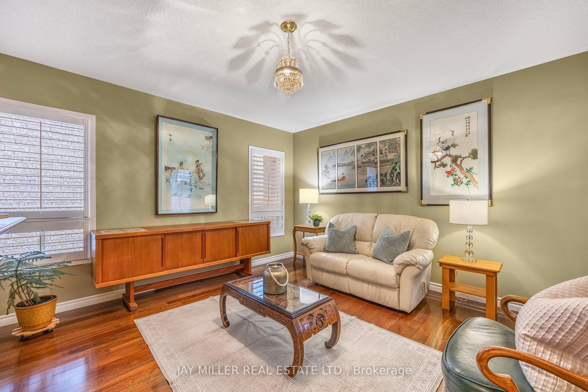 438 Carruthers Avenue photo 3