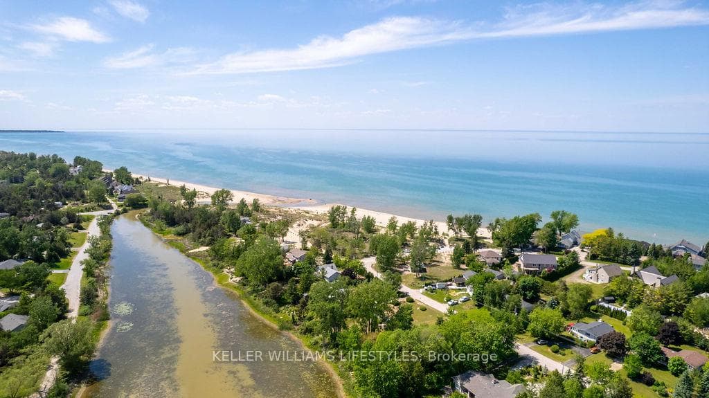 7403 SANDERSON Road photo 42